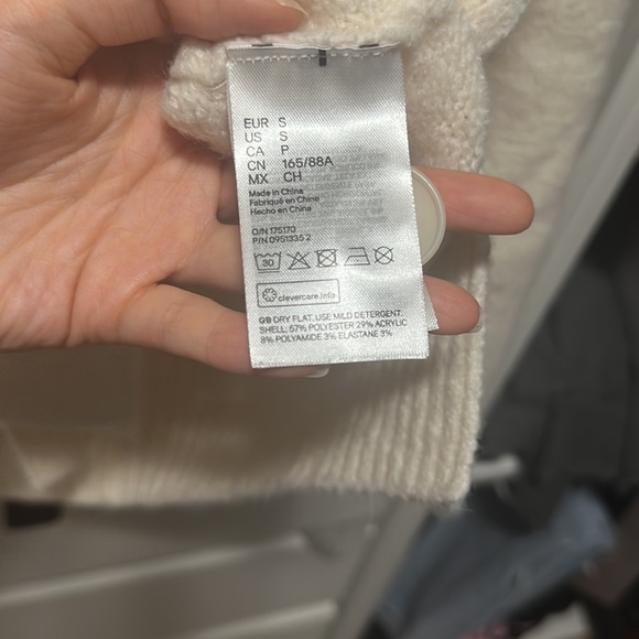 NWOT cream H&M cardigan - Picture 3 of 3